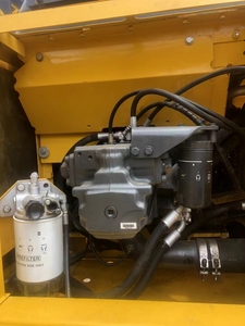 Excavadora de orugas usada Komatsu en buen estado, 20 toneladas, baja hora, original, Japón, con motor de oruga, excavadora hidráulica en buen estado, a la venta - Product Image 5