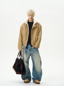 جاكيت رجالي كلاسيكي عالي الجودة بتصميم عتيق للشتاء، ياقة عالية مع جيوب متعددة، سميك للاستخدام الخارجي، إغلاق بسحاب وتفاصيل أزرار - Product Image 2