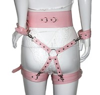 Nouveaux articles SM en gros : Menottes en cuir, entraves de jambe, ceinture de retenue de taille, ceinture de taille en cuir croisé alternative
