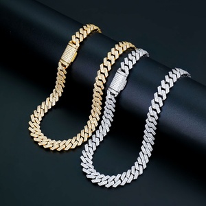 สร้อยคิวบาลายใหม่ กว้าง 10 มม. สีทอง 18K เงินแท้ 925 ประดับเพชรโมอิสซาไนต์ พร้อมตัวล็อคแบบคิวบาล - Product Image 3