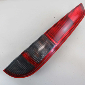 Phare arrière droit Ford Focus Mk2 d'occasion 4M51-13N004-C (78758) - Product Image 1