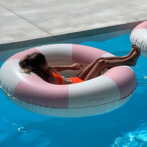 Bouée de natation gonflable OEM, rose à rayures, avec fond en maille, en PVC sans phtalates, jouet aquatique, transat pour adulte, personnalisable - Product Image 1