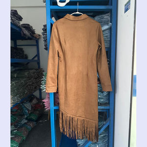 Vestido Midi de Gamuza Estilo Vaquero Vintage para Mujer, con Flecos, Manga Larga, Cuello Solapa, Cierre, Dobladillo Irregular y Corte Ajustado - Product Image 3