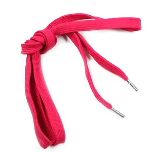 カスタムパーカー巾着コード赤い巾着パンツストリングフラットドローコードスウェットパンツ用の金属刻印ブランドロゴチップ付き