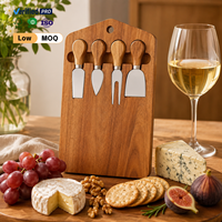 Ensemble de charcuterie en bois d'acacia massif de qualité supérieure avec outils, plateau de service artisanal professionnel pour les fournitures de cafés et restaurants de prestige