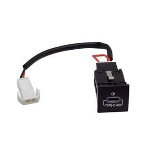 Enchufe de Cargador USB Tipo C Pd Cuadrado ABS de Diseño OEM con Enchufe de 12V y Puerto USB Pd para Toyota Corolla Rav4 Land Cruiser - Product Image 5