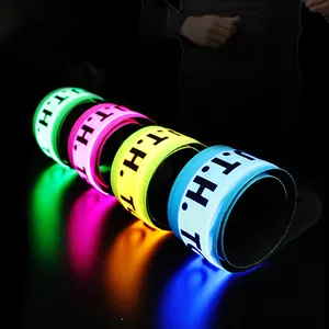 Pulseira de plástico recarregável para crianças, atacado, controle de rádio pvc personalizado, rgb, led, luz para cima, círculo, pulseira