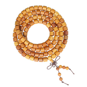 Nouveau bracelet de prière en bois de santal de montagne à 108 perles, fait main pour la méditation - Product Image 5