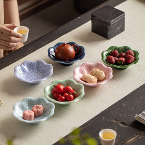 Assiette à fruits en céramique en forme de fleur, style chinois moderne, plat à dessert et à collation, pour mariage, petit design feuille de lotus - Product Image 3