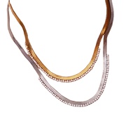 Ensemble de bijoux élégant en acier inoxydable prêt à l'exportation : collier chaîne serpent et boucles d'oreilles, style de luxe pour soirée, qualité supérieure