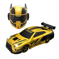 Voiture de course RC électrique à l'échelle 1:64 en alliage, avec casque créatif, télécommande 2.4G, lumières à commutation de vitesse, radiocommandée
