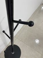 Perchero Moderno de Hierro con Ganchos, Diseño que Ahorra Espacio para Comedor y Sala de Estar