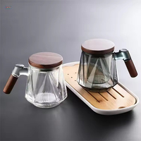 Tasse à thé moderne en verre de 450 ml avec poignée en bois, infuseur et couvercle – Ensemble de vaisselle à thé avec filtre pour une expérience de dégustation optimale