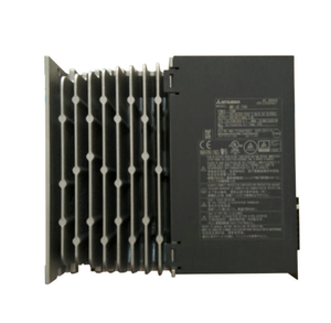 MR-JE-70A เซอร์โวมอเตอร์ AC กำลัง 0.75 กิโลวัตต์ แบบสามเฟส 200-240 โวลต์ SSCNETIII/H ไดรฟ์อุตสาหกรรม พร้อมระบบลดแรงสั่นสะเทือนขั้นสูงสำหรับ CNC - Product Image 2