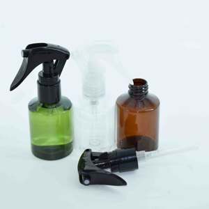 Vente en gros PET <span class=keywords><strong>Spray</strong></span> d'ambiance Déclencheur Bouteille adaptée aux enfants Vide 50ML 100ml Plastique Épaule inclinée Ambre Cheveux Outils Pulvérisateur de brouillard - Product Image 4