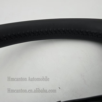 Volant de voiture perforé en cuir lisse noir avec surpiqûres pour Volkswagen Golf 8 – Prix bas – Vente en gros