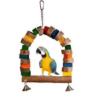 Arche de jeu durable en bois de teck pour perroquets avec blocs colorés et clochettes pour les oiseaux, idéale pour les jeux en extérieur, fabriquée au Vietnam - Product Image 1