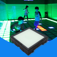 Piste de danse LED de jeu active directe d'usine illuminant la salle de jeu de piste de danse LED interactive pour les jeux d'enfants