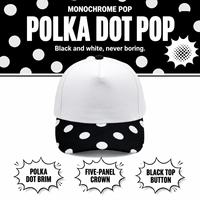 Gorra de Béisbol Snapback Personalizada, Negra con Estampado de Puntos Blancos, Visera Blanca, Ajustable, Unisex, 5 Paneles, Gorras Lisas