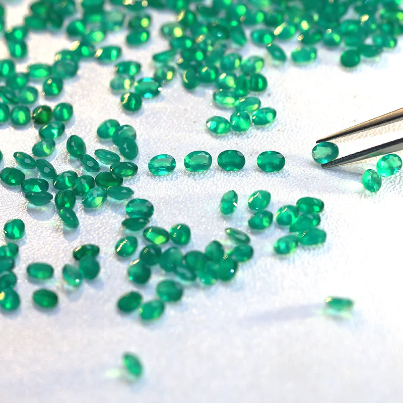 Fabrik großhandelspreis hohe qualität natürlicher ovaler geschnittener lockerer edelstein für schmuck ringe halskette in party grün achat
