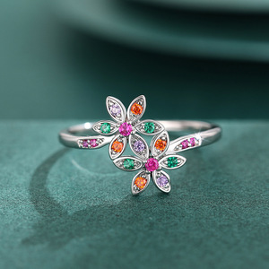 T0441 Anello in Argento 925 a Forma di Fiore con Gemma e Cristalli, Montatura a Griffe per Uso Quotidiano Femminile - Product Image 5