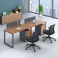 Poste de travail de bureau moderne de luxe en acier inoxydable et bois, avec structure en acier durable et panneau de style bois