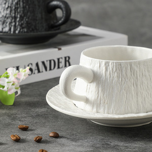 Ensemble tasse à <span class=keywords><strong>café</strong></span> et soucoupe <span class=keywords><strong>en</strong></span> céramique motif pierre, texture minimaliste, noir et blanc mat, 10 oz, pour couple, anniversaire - Product Image 4