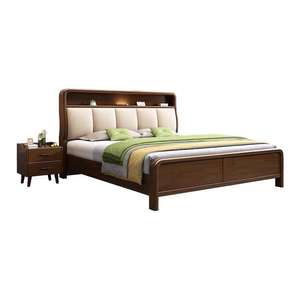 Un piccolo appartamento con un <span class=keywords><strong>letto</strong></span> <span class=keywords><strong>matrimoniale</strong></span> <span class=keywords><strong>in</strong></span> <span class=keywords><strong>legno</strong></span> massello di faggio, caratterizzato da una testiera moderna e semplice <span class=keywords><strong>in</strong></span> stile nordico - Product Image 6