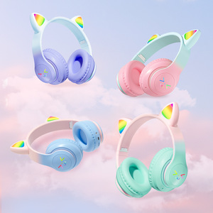 Auriculares inalámbricos con orejas de gato y luz RGB, auriculares Bluetooth para juegos y música. - Product Image 4
