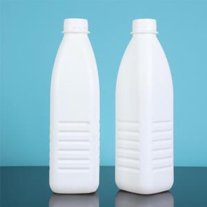 <b>Plastic</b> <b>Bottle</b> 1L Square Shape Screw Cap For Beverage Packaging PP Material - Product Image 1