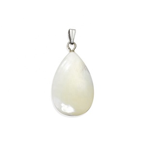 En vrac Sculpté Corne <span class=keywords><strong>Lune</strong></span> Visage Poisson Blanc Naturel Nacre Coquille Charme Pendentif Breloques Pour La Fabrication De Bijoux De Collier - Product Image 3