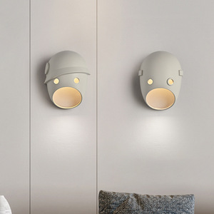 Lámpara de Pared Nórdica Danesa Creativa y Única con Diseño de Máscara Personalizado para Sala de Estar, Dormitorio, Pasillo, Cuerpo de Resina, Diseñadores Holandeses - Product Image 6