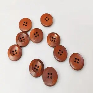 Botones de madera Natural para abrigo de invierno, botones pequeños grabados, redondos y coloridos, 2 agujeros/4 agujeros, venta al por mayor