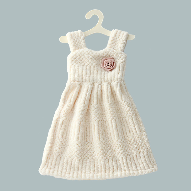 Off-white slip dress (36*27cm)