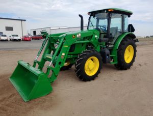 Tractor Utilitario John Deere 5100E 2021 de 100HP 4WD con Motor PowerTech y PowrReverser para Operaciones Agrícolas Confiables - Product Image 2