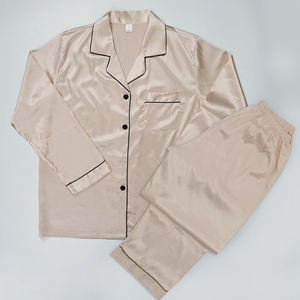 เซ็ตชุดนอนและชุดนอนสตรีผ้าโพลีเอสเตอร์ชุดนอนสำหรับสตรีชุดนอนผ้านุ่ม - Product Image 3