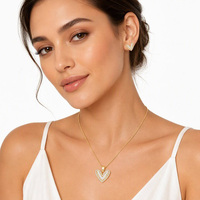 Set Perhiasan Hati Mewah Berlapis Emas 18K dengan Liontin Hati Bertabur Batu CZ dan Anting Stud untuk Wanita, Hadiah Pernikahan