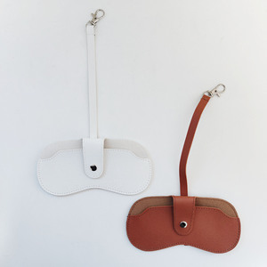 Bolsa minimalista para guardar gafas, estuche compacto colgante de cuero para mujer, protección para gafas de sol, patrón de lichi blanco y marrón - Product Image 5
