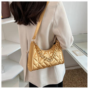 กระเป๋าสะพายไหล่หนัง PU ย้อนยุคสำหรับผู้หญิงประดับโซ่กระเป๋าถือมีซิปสีทึบ - Product Image 3