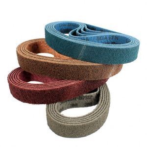 Bande abrasive en oxyde d'aluminium non tissé 3M <span class=keywords><strong>Scotch</strong></span> Brite DF BL, qualité moyenne, largeur 0,5 pouce x longueur 18 pouces - Product Image 1
