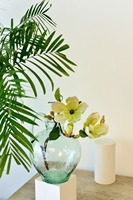 Vase en verre soufflé à la main, vase décoratif vert clair avec poignée pour la décoration moderne de la maison
