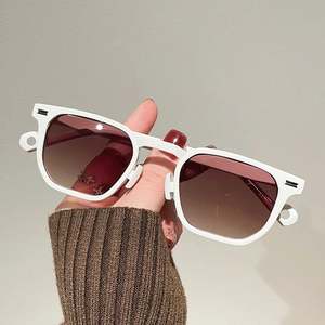 Lunettes de soleil rétro 2025 personnalisées avec logo, style punk léopard bleu, rivets, polygone, UV400, pour hommes et femmes - Product Image 3