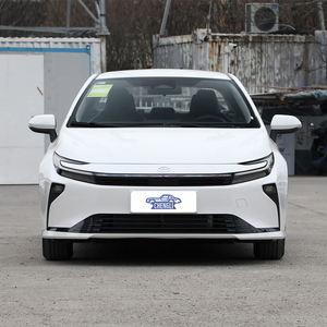 <span class=keywords><strong>Toyota</strong></span> <span class=keywords><strong>Corolla</strong></span> 2026 de haute qualité, édition haut de gamme hybride 1.8L, moteur atmosphérique, pneus 225/45 R17, berline 4 portes 5 places - Product Image 2