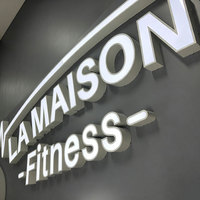 Enseigne LED personnalisée pour vitrine, lettres en acrylique, panneau publicitaire extérieur, enseigne lumineuse 3D pour magasin