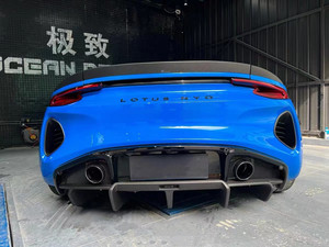 Nouveau kit carrosserie exclusif en fibre de carbone avec diffuseur avant, spoiler et prise d'air pour pare-chocs de Lotus Emira - Product Image 4