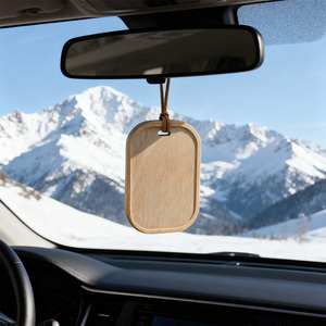 Diffuseur de parfum en bois naturel pour voiture, pendentif de rétroviseur gravé au laser personnalisé, ornement diffuseur de parfum rechargeable en stock - Product Image 1