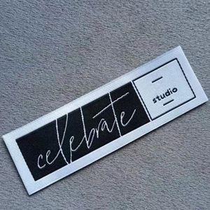 Etiquetas de Ropa de Marca Privada, Etiquetas Tejidas de Alta Gama para el Cuello, Etiqueta Tejida Personalizada para Coser - Product Image 1