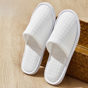 Chaussons d'hôtel personnalisés jetables pour locations de vacances, voyages, spas, chaussons pour invités - Product Image 5