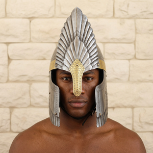 Casco Estilo Mandaloriano Dorado Hecho a Mano, Casco de Cazador de Recompensas de Ciencia Ficción, Accesorio para Exhibición y Cosplay - Product Image 1