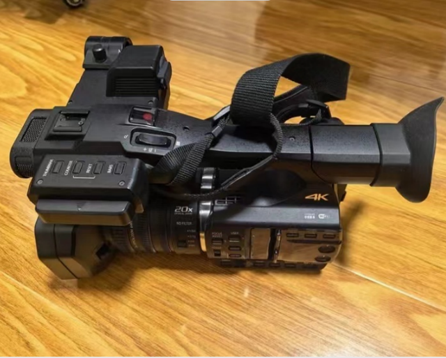 Usded Panasoni-cs AG-FC100MC 4K 20x optical zoom digital camera For Conference Use
